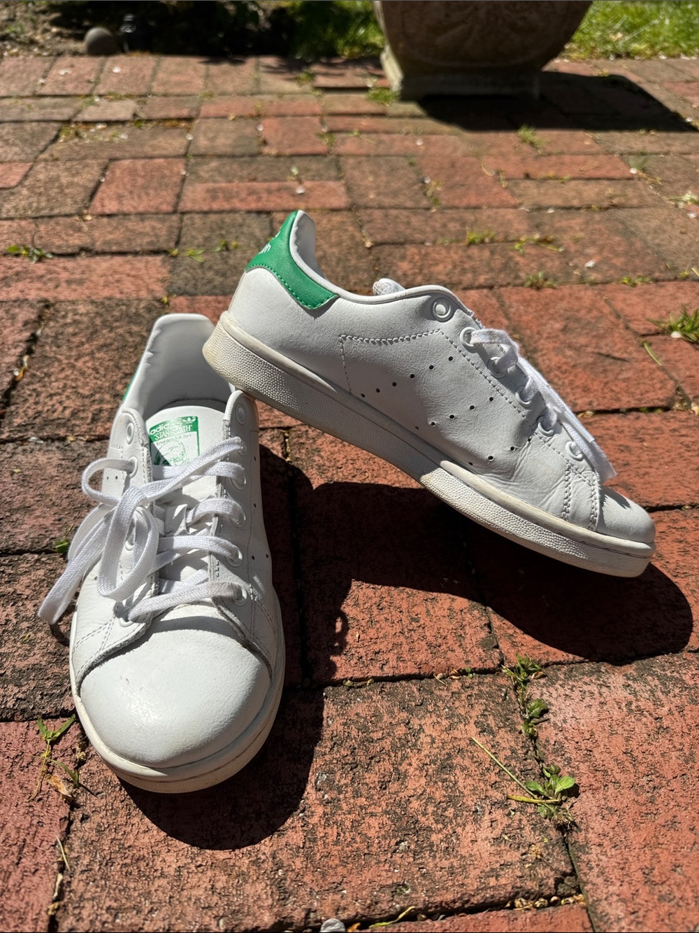 adidas White Sneakers with Green Heel Tab - Casual Trainers